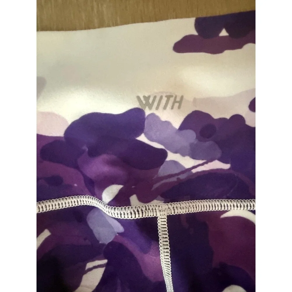 Peloton WITH Leggings Womens fits Size 6‎ Purple Camouflage High Rise Capri